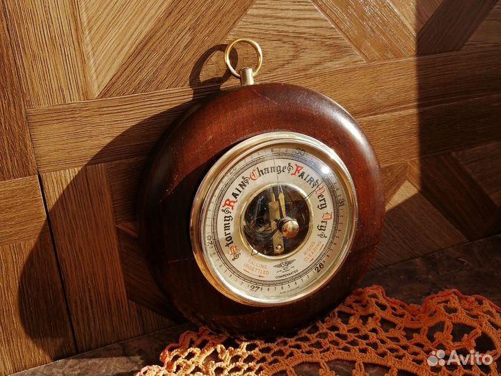 Барометр Англия