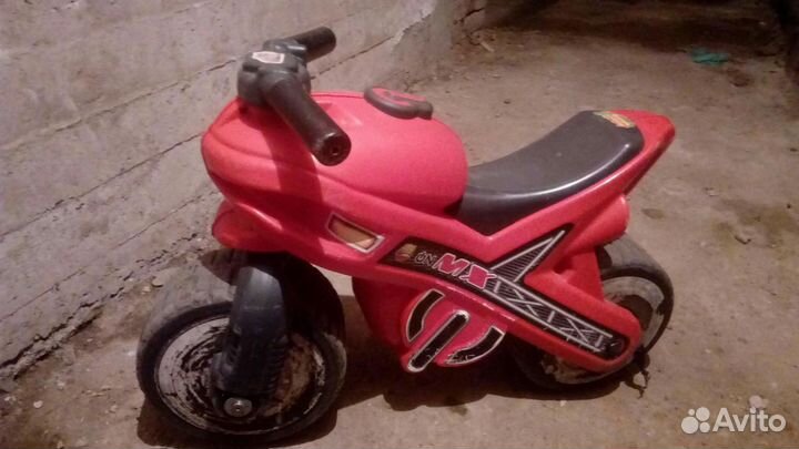Мотоцикл(беговел)
