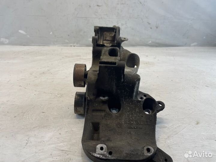 Кронштейн Nissan Almera G15 K4MA490 2014