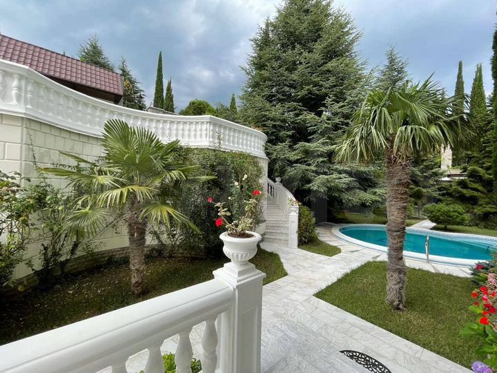 Дом 270 м² на участке 40 сот.