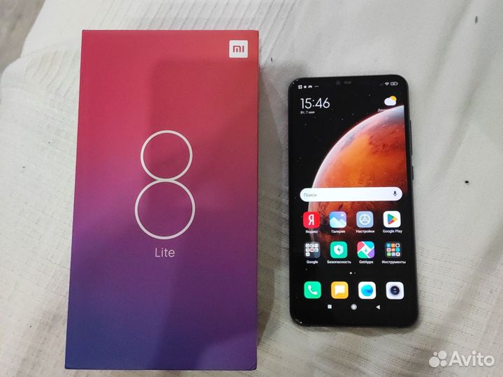 Xiaomi Mi 8 Lite, 4/64 ГБ