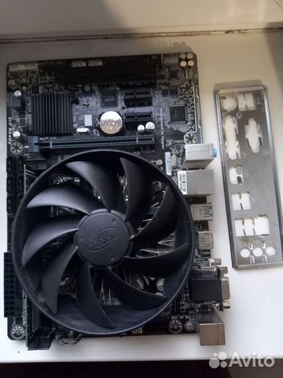 Материнская плата