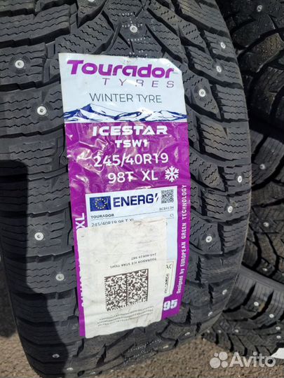 Tourador Ice Star TSW1 275/35 R19 и 245/40 R19