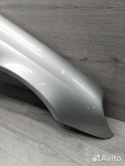 Крыло переднее правое Mercedes C-Class W203 OM646