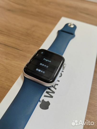 Умные часы Apple Watch Series SE 44mm (120)