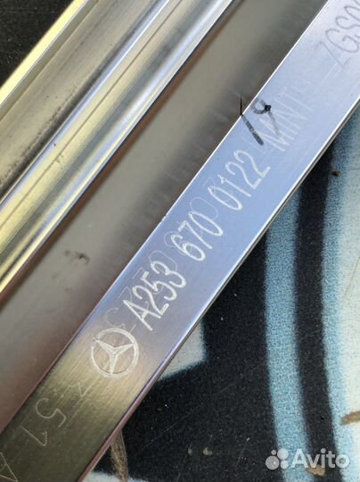 Mercedes W253 X253 молдинг стекла двери L зад