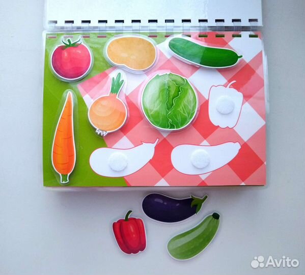 Развивающая книжка на липучках