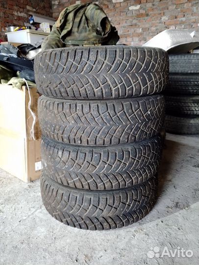 Michelin X-Ice North 4 185/65 R15