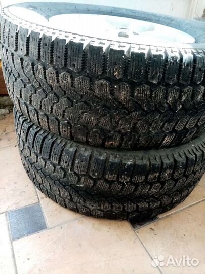 Yokohama 104ZR 265/65 R17 65