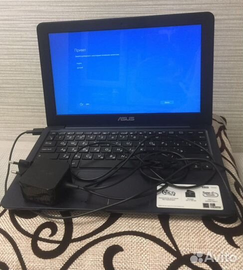 Ноутбук asus