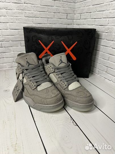 Кроссовки Nike Air Jordan 4 Retro Kaws