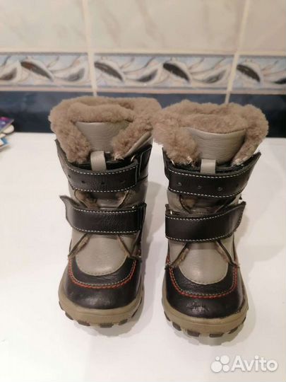 Зимние сапоги. Размер 22