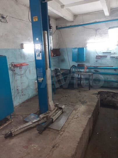 Гараж, > 30 м²