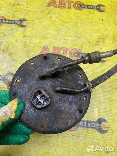 Бензонасос Toyota Corolla E101 4EFE 1993