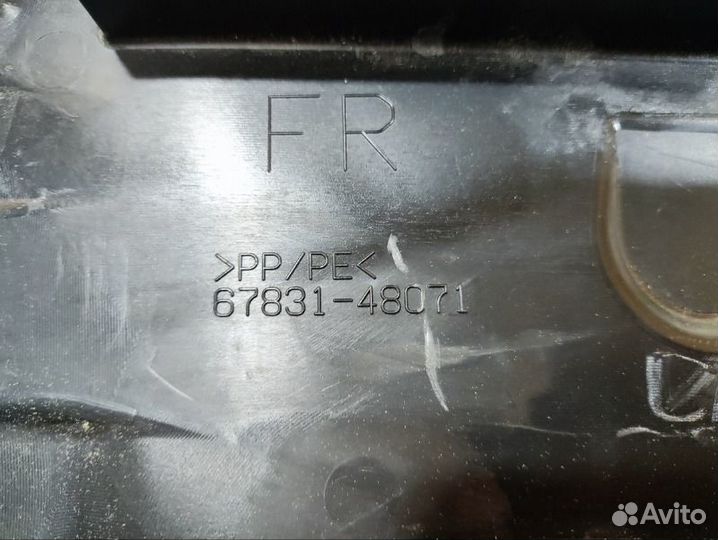 Заглушка двери передняя правая Lexus Rx 4