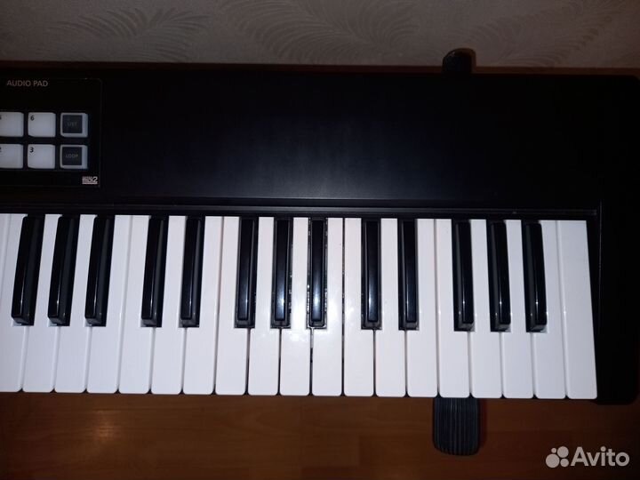 Продам синтезатор Roland xps 10