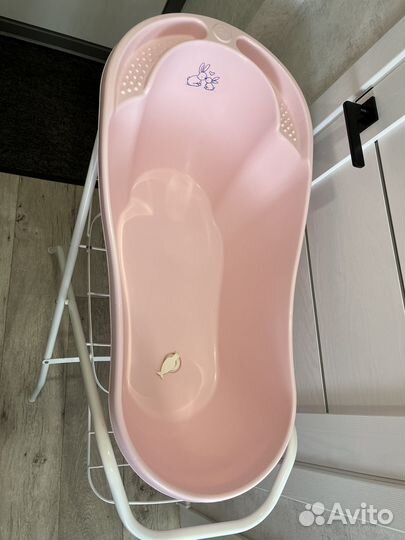 Ванночка для купания с подставкой и горкой