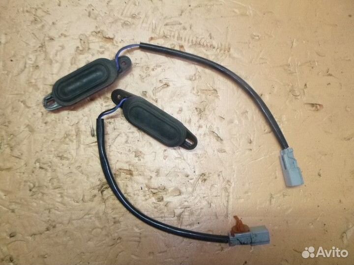 Кнопка открывания багажника honda CR-V 2007