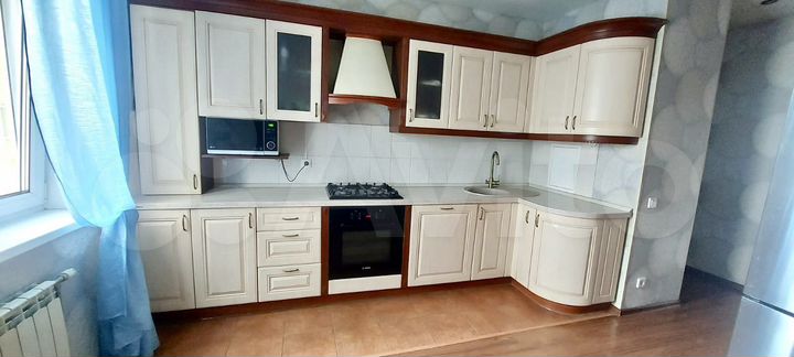 3-к. квартира, 84 м², 2/9 эт.