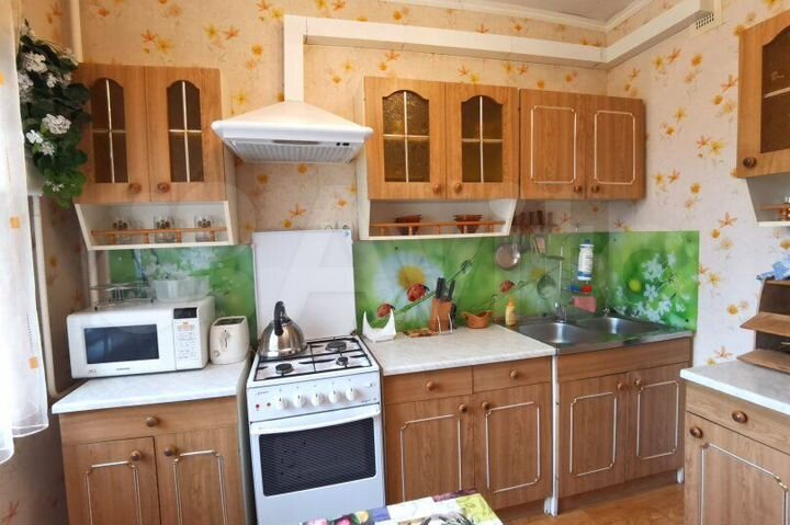 3-к. квартира, 63 м², 3/9 эт.