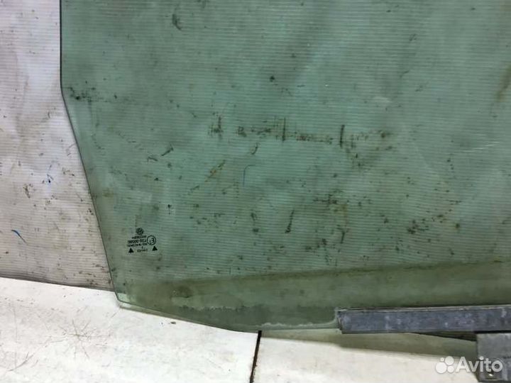 Стекло двери задней левой Volkswagen Passat B3