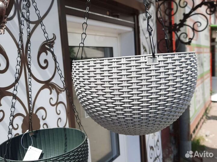 Кашпо подвесное