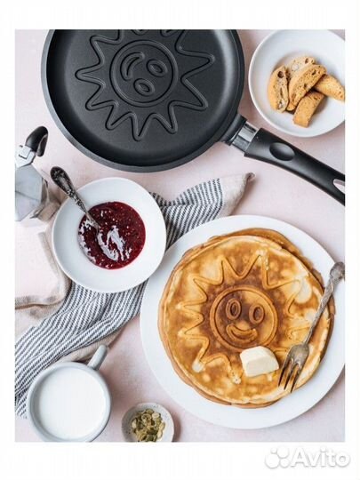 Сковорода блинная новая d24см