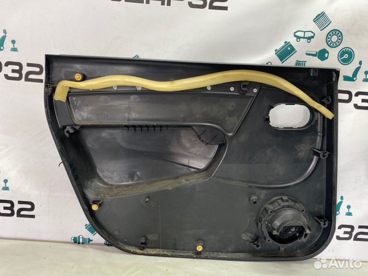 Обшивка (карта) двери задняя правая Лада Ларгус