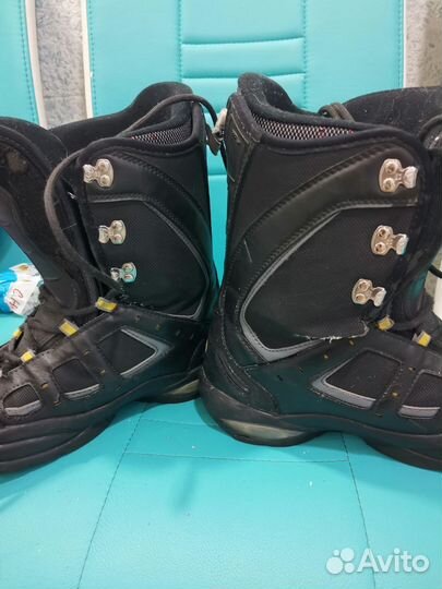 Сноубордические ботинки 42