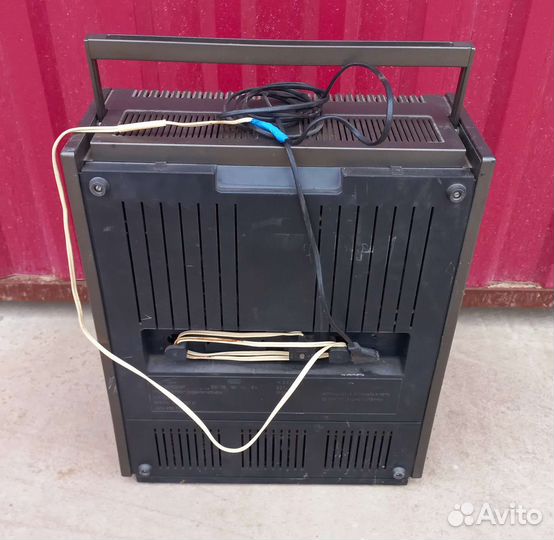 Катушечный магнитофон