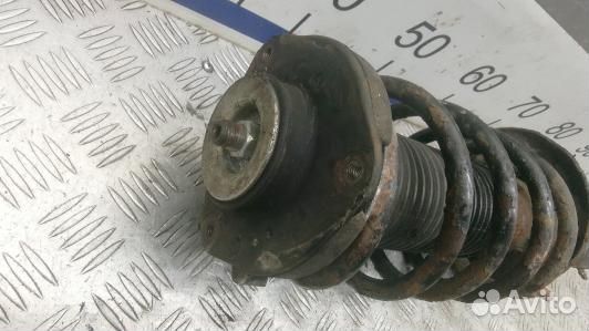 Стойка передняя левая volkswagen passat B6 (GEA11K