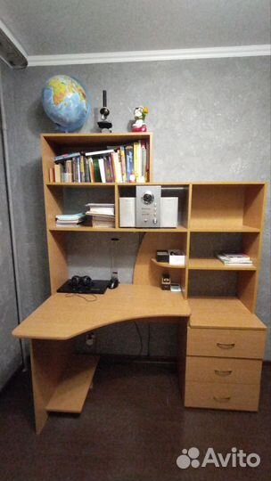 Компьютерный стол