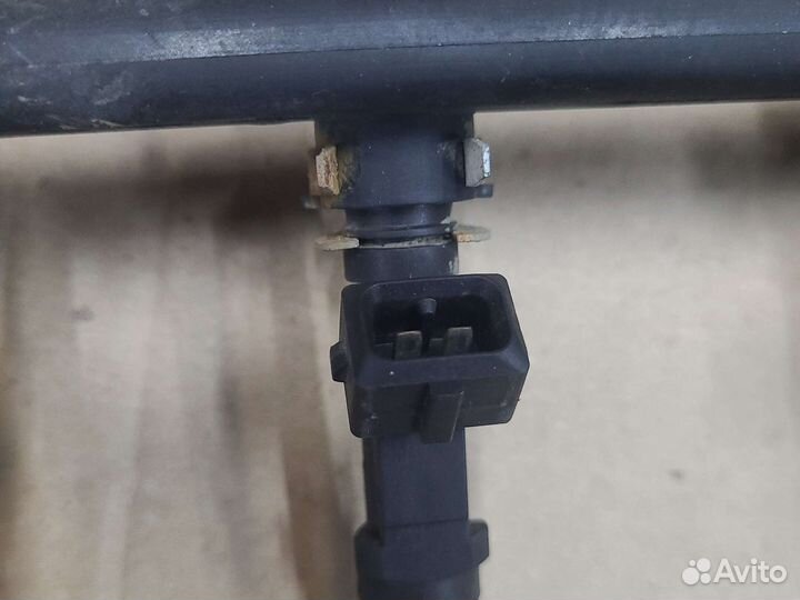 Топливная форсунка Renault Symbol Logan