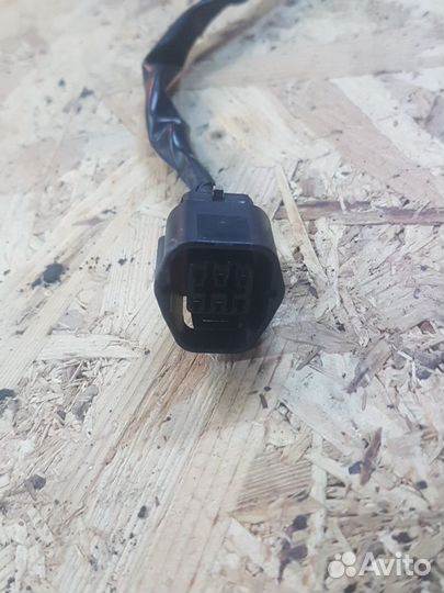 Концевик двери задней левой hyundai grand starex