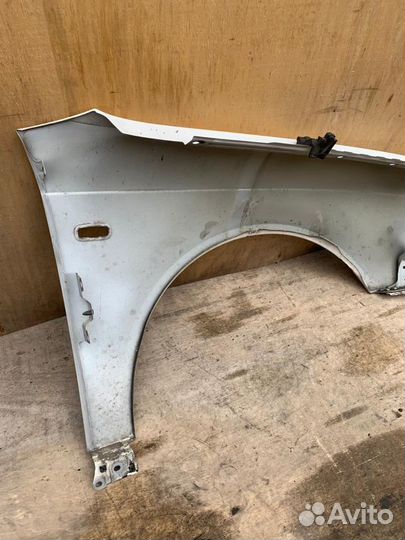 Крыло переднее левое Audi A4 B7