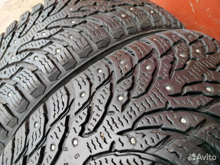 Nokian Tyres Hakkapeliitta 9 SUV 215/65 R16 102T