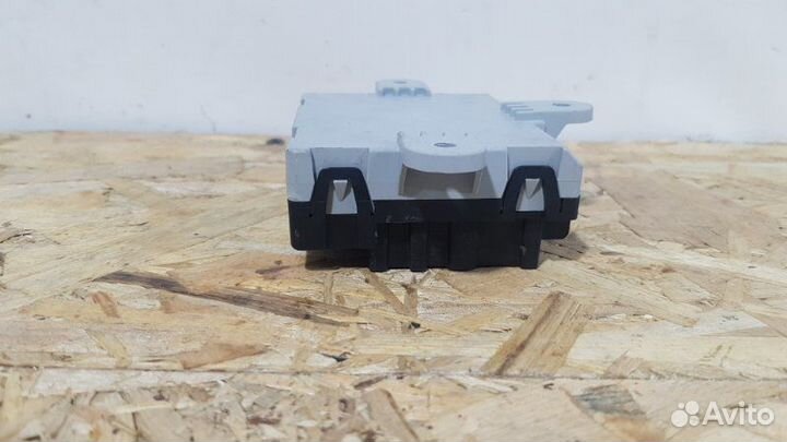 Блок комфорта задний левый Land Rover Range Rover