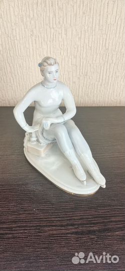 Статуэтка фарфор СССР Фигуристка