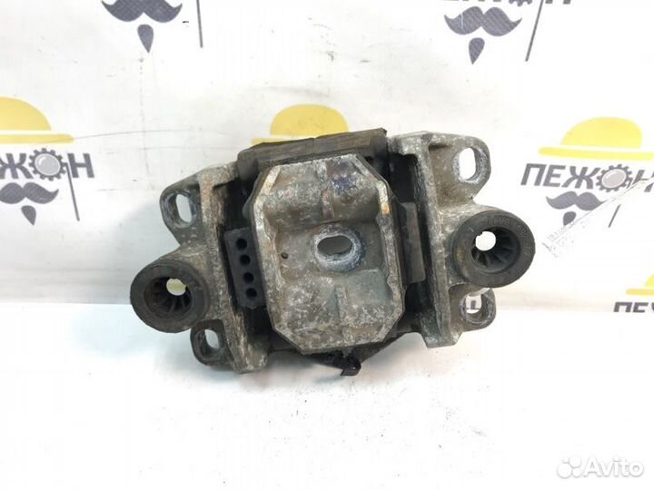 Подушка двигателя левая Ford Mondeo St220 B4Y 3.0