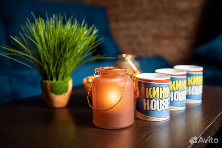 Личный кинотеатр в центре города «кинокафе»