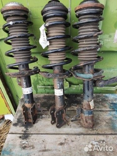 Стойка передняя правая Опель Астра Н