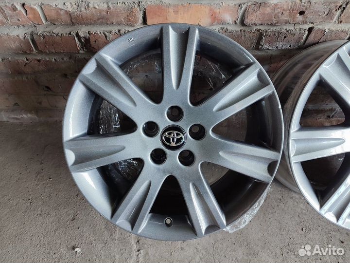 Оригинальные литые диски Toyota R18 5x114.3