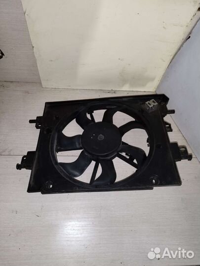 Диффузор вентилятора Renault Duster 2.0