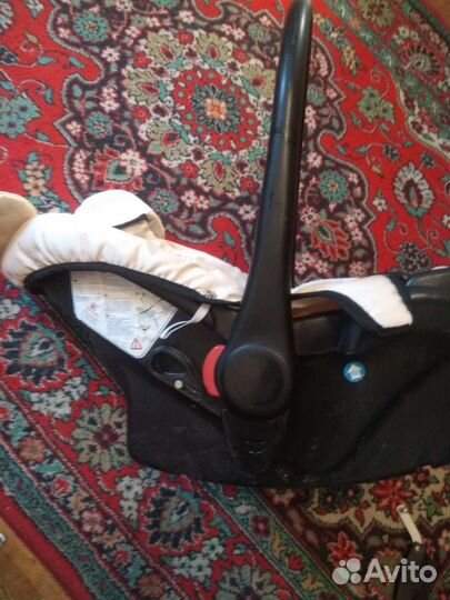 Автомобильное переносное детское кресло