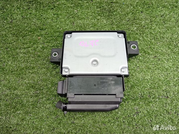 Блок управления стояночного тормоза Volkswagen Pas