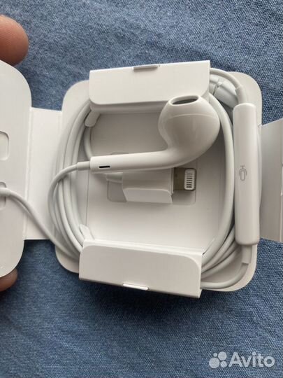 Наушники Apple earpods lightning