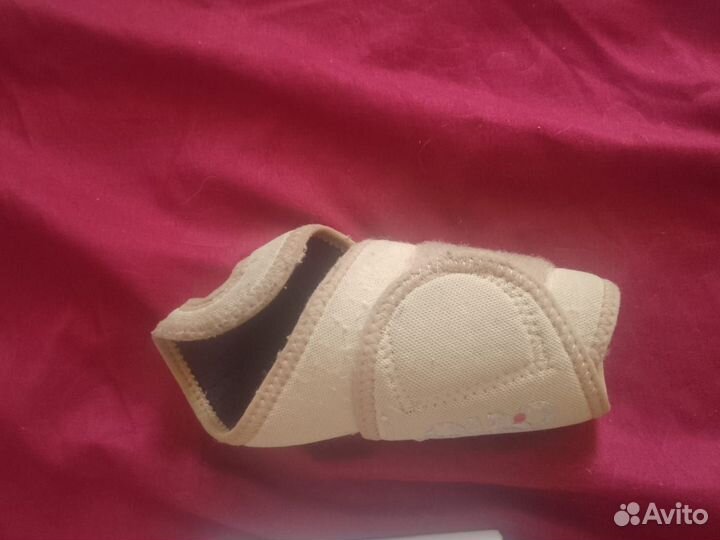 Бандаж на лучезапястный сустав