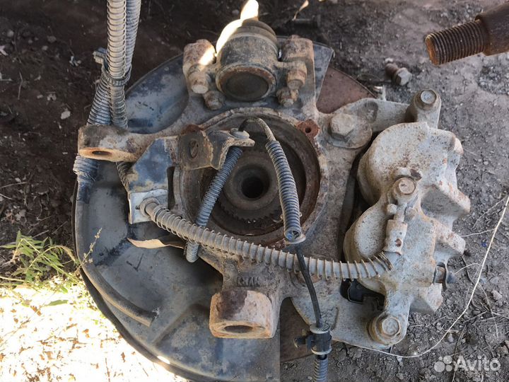 Поворотный кулак SsangYong Actyon 2.0л/дизель142л