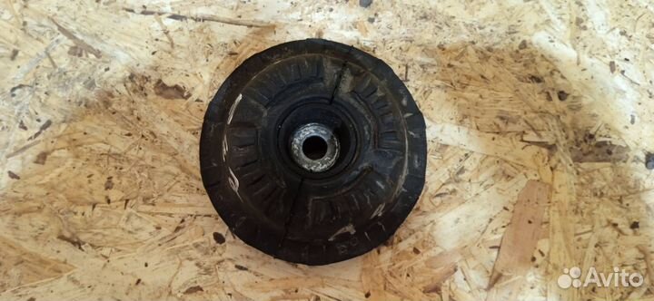 Опора амортизатора верхняя (чашка) Audi A4 B7 2008