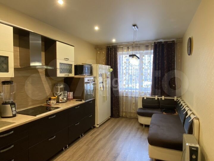 2-к. квартира, 72,2 м², 1/17 эт.